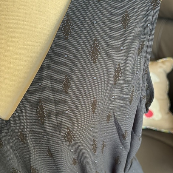 NWT Maternity sleeveless top with tie string Stork & Babe - Picture 6 of 6